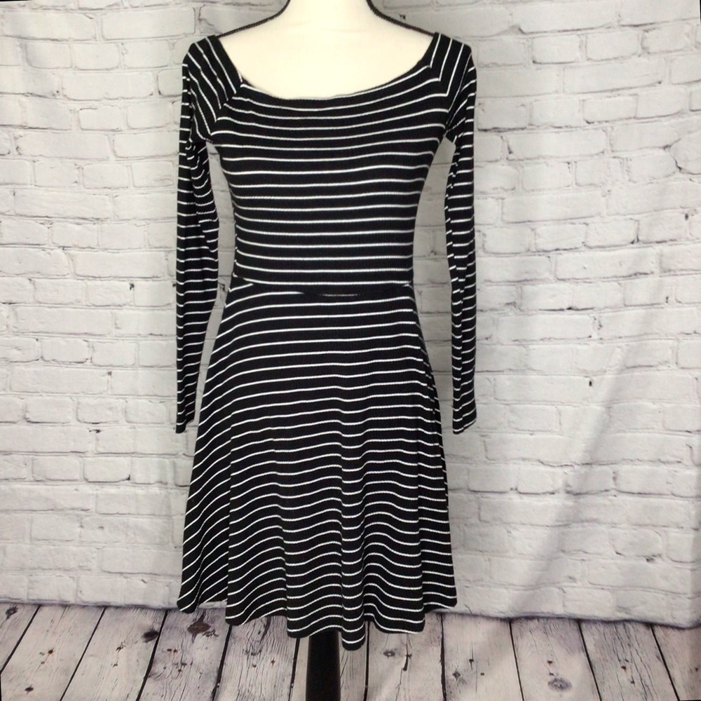 Express Black White Stripes Square Neck Long Sleeve Fit & Flare Knit Dress M